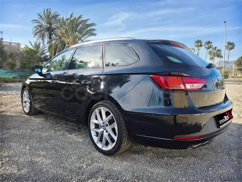 Usado Seat Leon FR 150 CV (110 kW) 2014 Negro Berlina