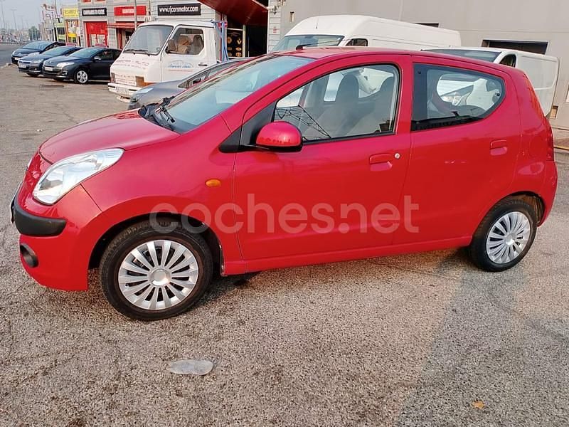 Rojo Usado 2010 Nissan Pixo Visia Utilitario | 3999 € (Precio justo) - Imagen 1/4