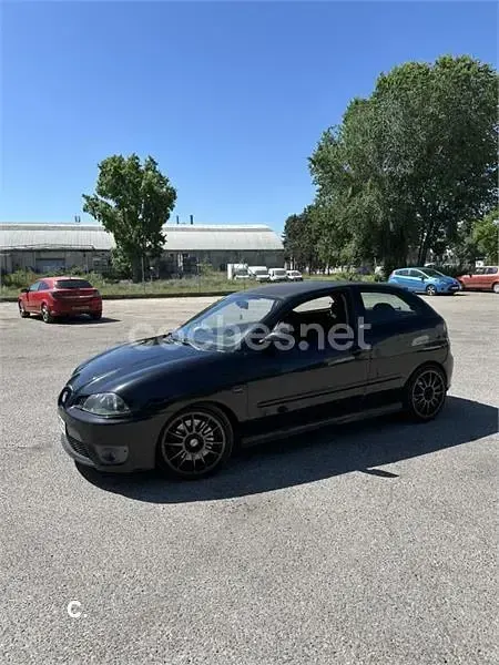 Usado Seat Ibiza FR 130 CV (95 kW) 2004 Negro Utilitario