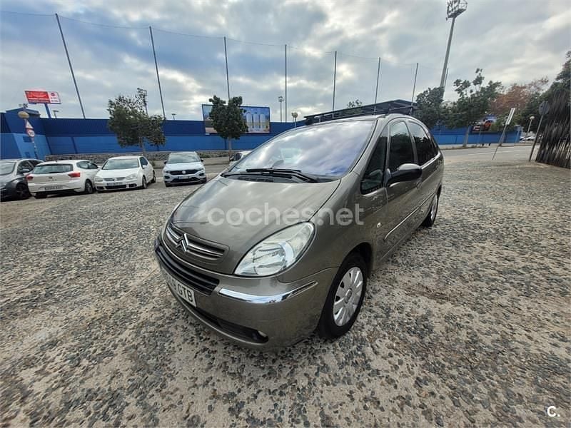 Beige Usado 2010 Citroën Xsara Picasso Exclusive Monovolumen | 2600 € (Buen precio) - Imagen 1/4