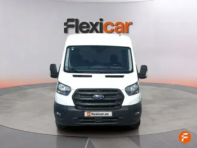 Usado Ford Transit 130 CV (95 kW) 2023 Blanco Berlina