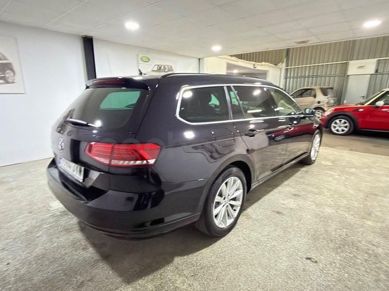 Usado VW Passat Sportline 150 CV (110 kW) 2017 Negro Familiar