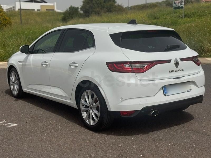 Usado Renault Mégane GT Line GT-Line 130 CV (95 kW) 2018 Blanco Berlina