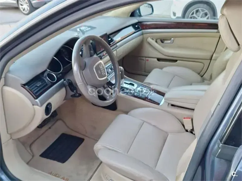 Usado Audi A8 350 CV (257 kW) 2006 Azul Berlina