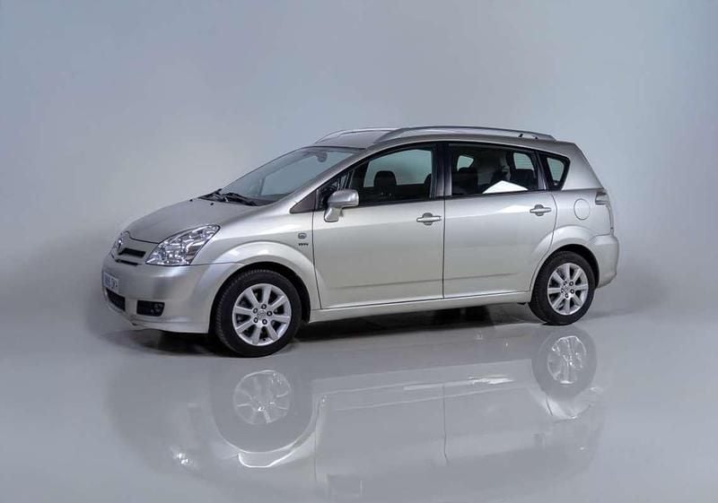 Plateado Usado 2005 Toyota Corolla Verso Sol Monovolumen | 7900 € (Precio justo) - Imagen 1/4