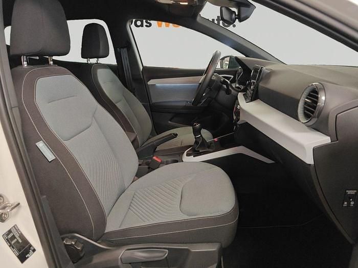 Usado Seat Ibiza 115 CV (84 kW) 2025 Blanco