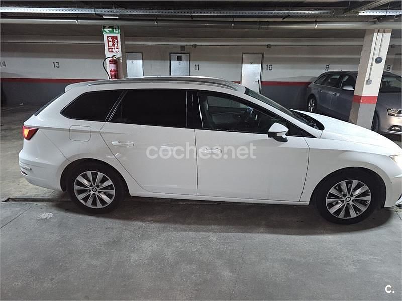 Usado Seat Leon ST Style 150 CV (110 kW) 2019 Blanco Familiar