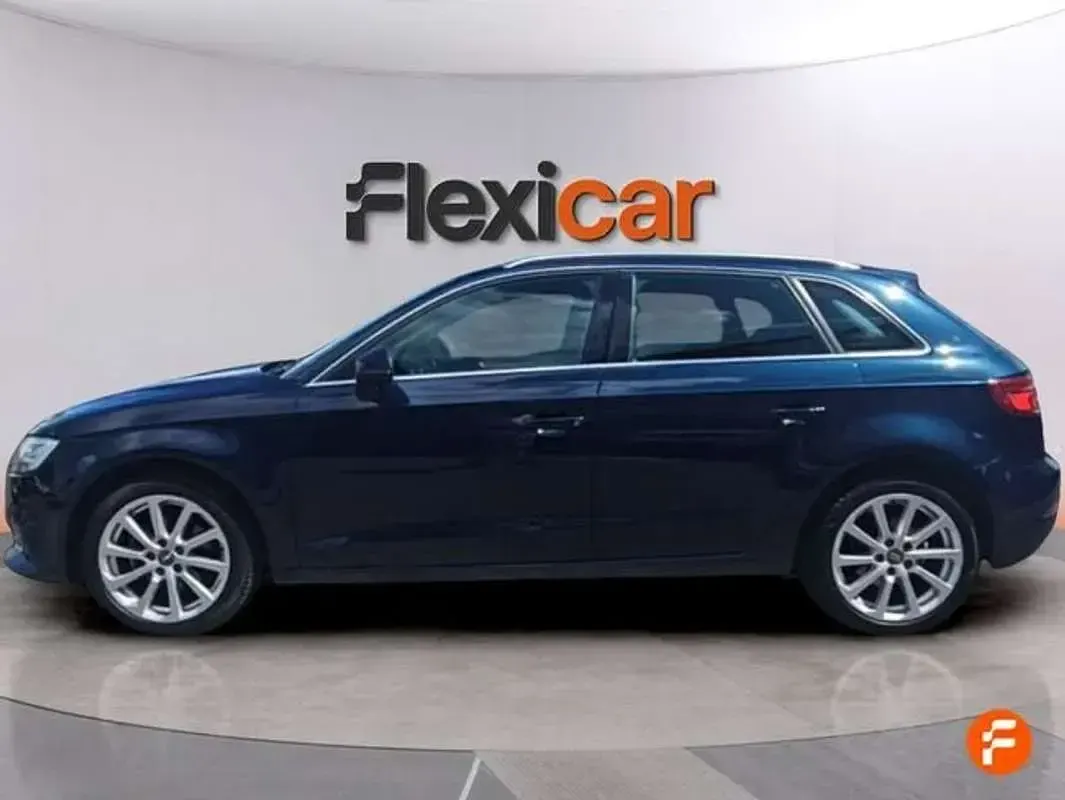Usado Audi A3 Sportback 116 CV (85 kW) 2017 Azul Utilitario