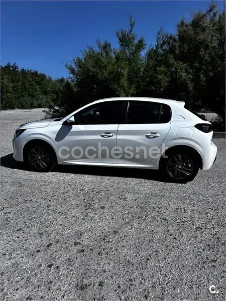 Usado Peugeot 208 Style 100 CV (73 kW) 2021 Blanco Utilitario