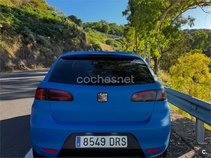 Usado Seat Ibiza Reference 100 CV (73 kW) 2005 Azul Utilitario