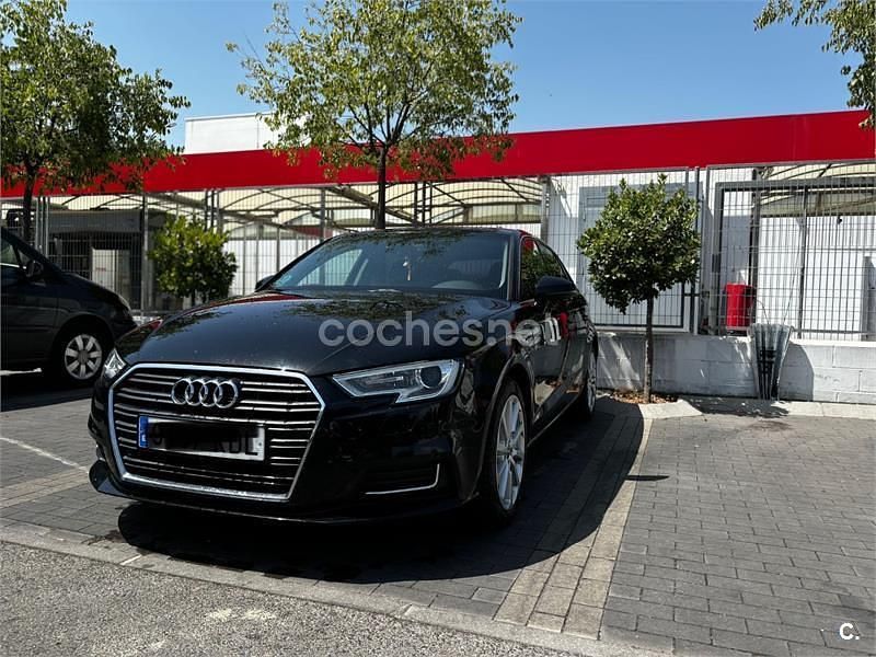 Usado Audi A3 Design 116 CV (85 kW) 2017 Negro Berlina