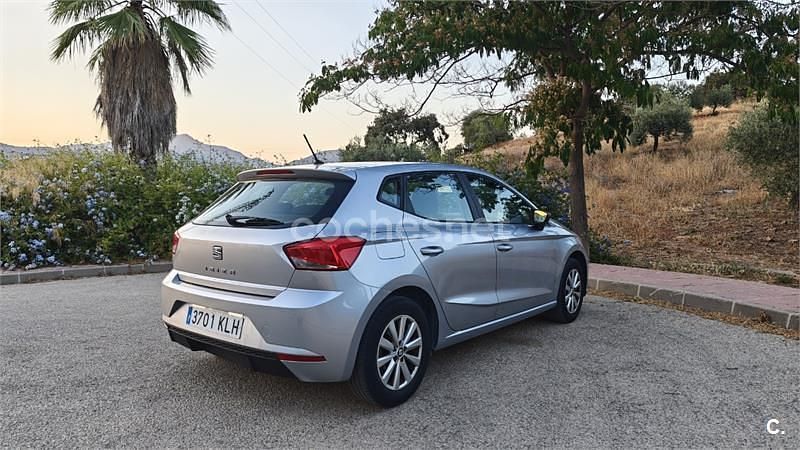 Usado Seat Ibiza Style 115 CV (84 kW) 2018 Gris / plata Utilitario