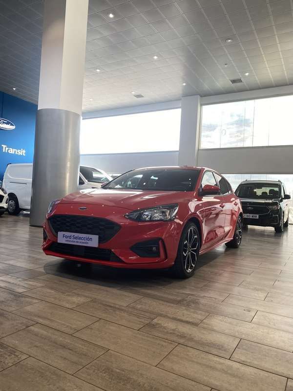 Rojo Usado 2024 Ford Focus ST-Line Utilitario | 19.500 € (Precio justo) - Imagen 1/4