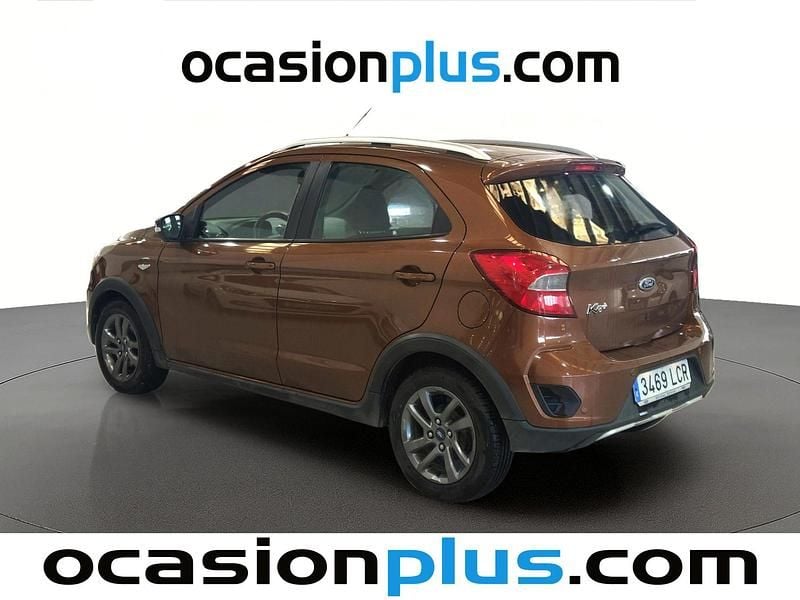 Usado Ford Ka Plus Active 85 CV (62 kW) 2019 Marrón Utilitario