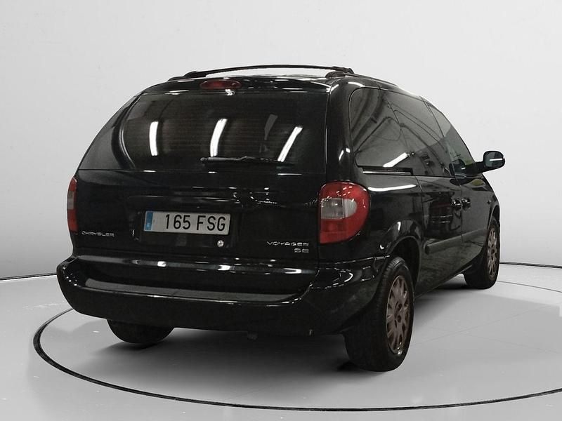 Usado Chrysler Voyager 151 CV (111 kW) 2007 Negro Monovolumen