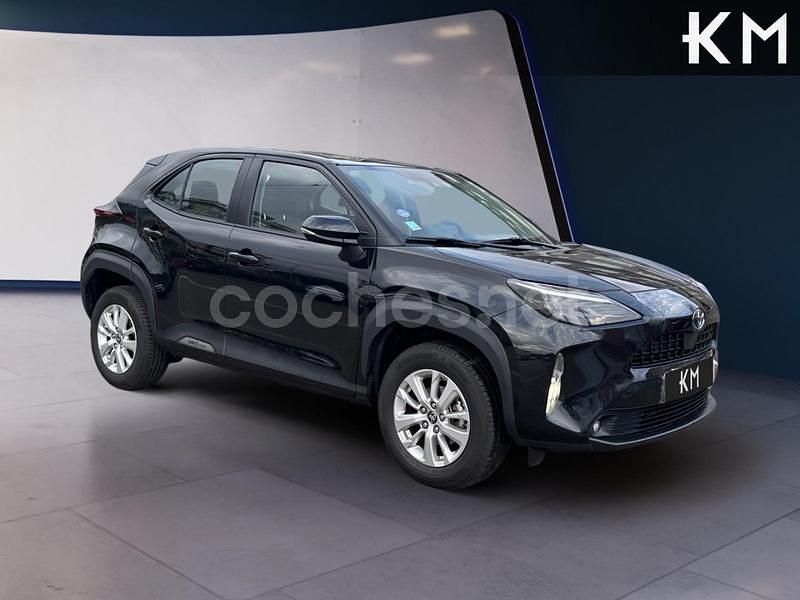 Usado Toyota Yaris Cross Business Edition 116 CV (85 kW) 2023 Negro SUV
