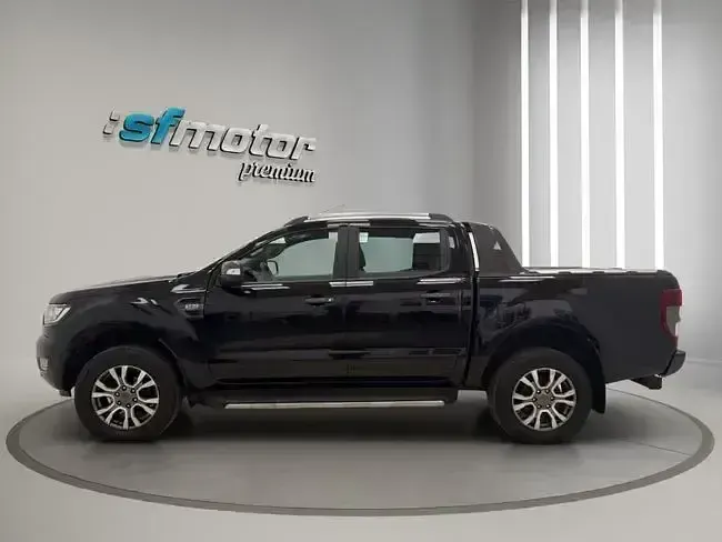 Usado Ford Ranger Wildtrack 200 CV (147 kW) 2018 Negro metalizado Pickup/Camioneta