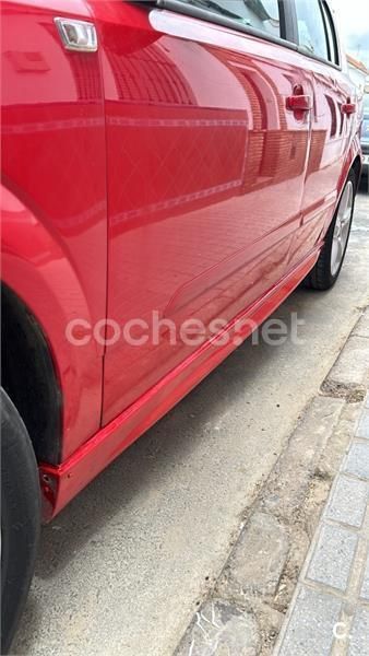 Rojo Usado 2007 Opel Astra Sport Berlina | 2800 € (Buen precio) - Imagen 1/2