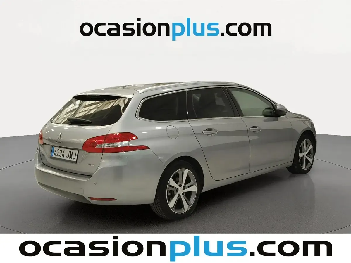 Usado Peugeot 308 Allure 131 CV (96 kW) 2016 Gris Monovolumen