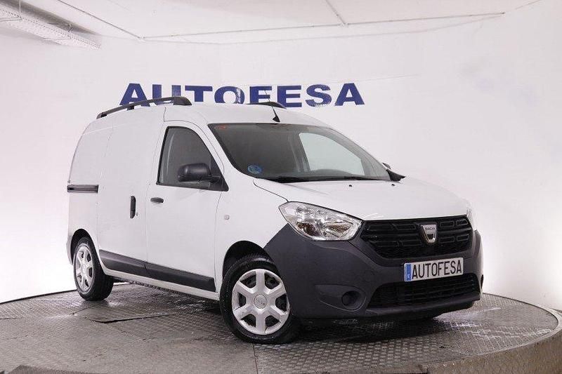 Usado Dacia Dokker 109 CV (80 kW) 2020 Blanco Monovolumen