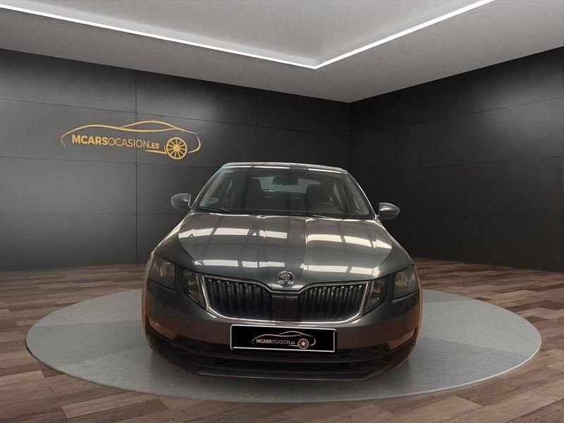 Usado Skoda Octavia Ambition 150 CV (110 kW) 2018 Verde Berlina