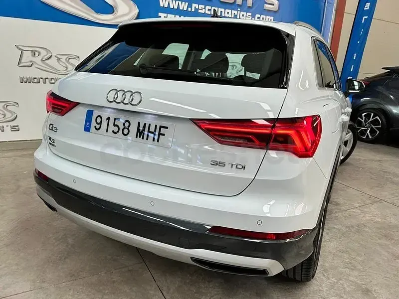 Begagnad Audi Q3 Advanced 150 HK (110 kW) 2023 Vit SUV