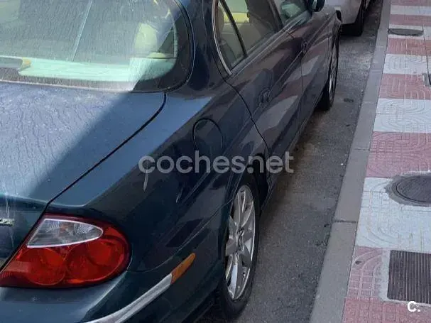 Usado Jaguar S-Type 240 CV (176 kW) 2000 Negro Berlina