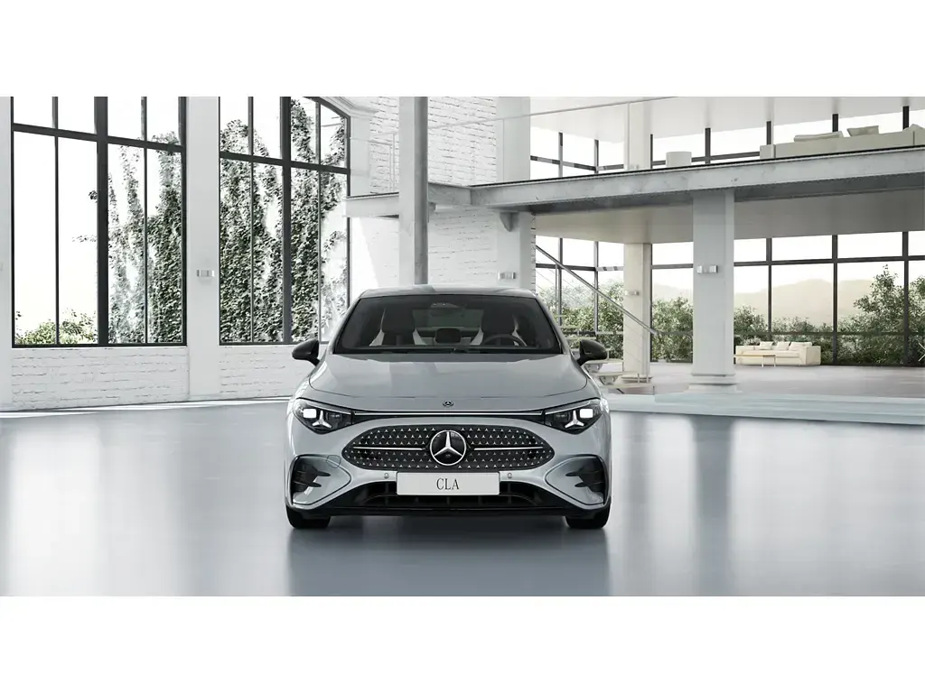 Usado Mercedes CLA220 190 CV (139 kW) 2026 Plata hightech Berlina