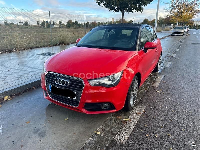 Rojo Usado 2010 Audi A1 Attraction Berlina | 7000 € (Precio justo) - Imagen 1/4