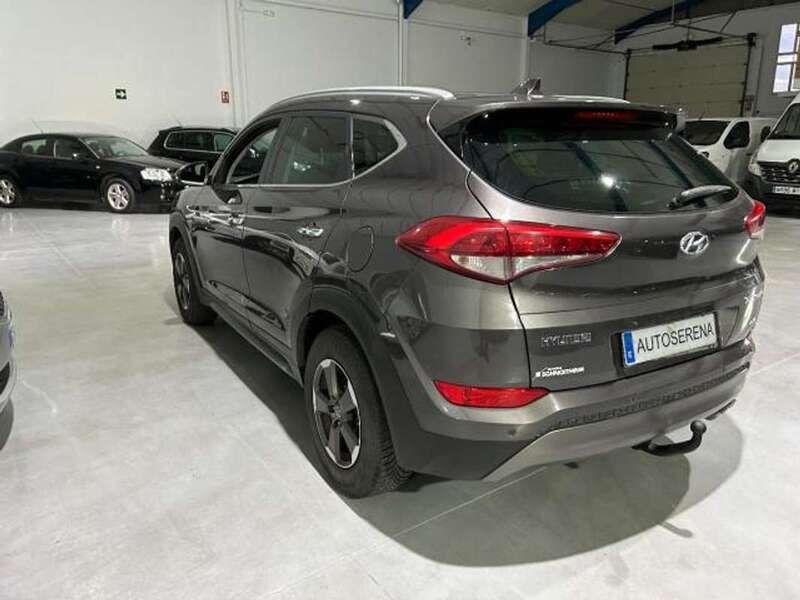 Usado Hyundai Tucson Premium 185 CV (136 kW) 2016 Gris SUV