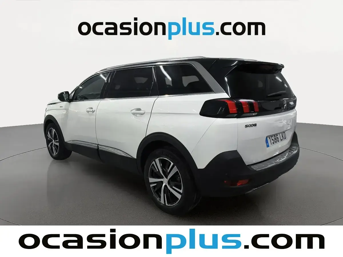 Usado Peugeot 5008 GT-line 130 CV (95 kW) 2020 Blanco SUV