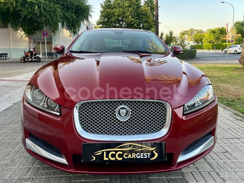 Granate Usado 2013 Jaguar XF Luxury Berlina | 9990 € (Precio justo) - Imagen 1/4