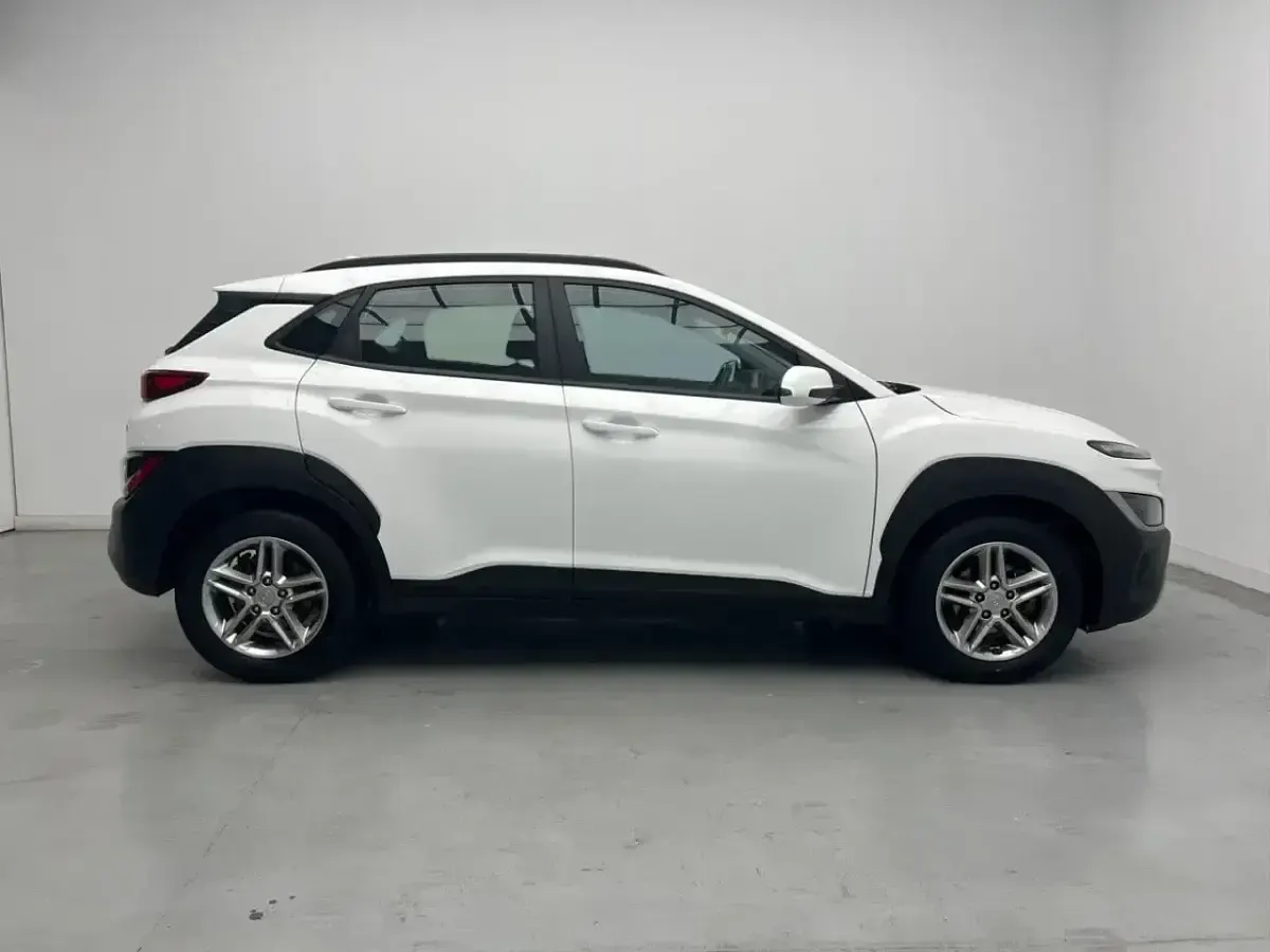 Usado Hyundai Kona 120 CV (88 kW) 2023 Blanco SUV