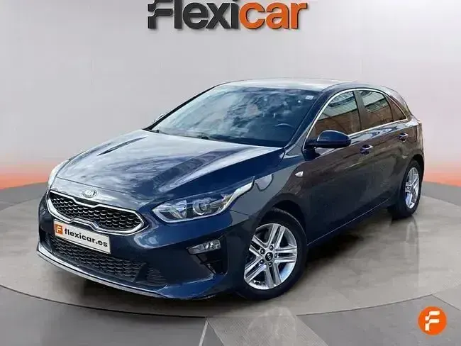 Usado Kia Ceed 140 CV (102 kW) 2020 Azul Utilitario
