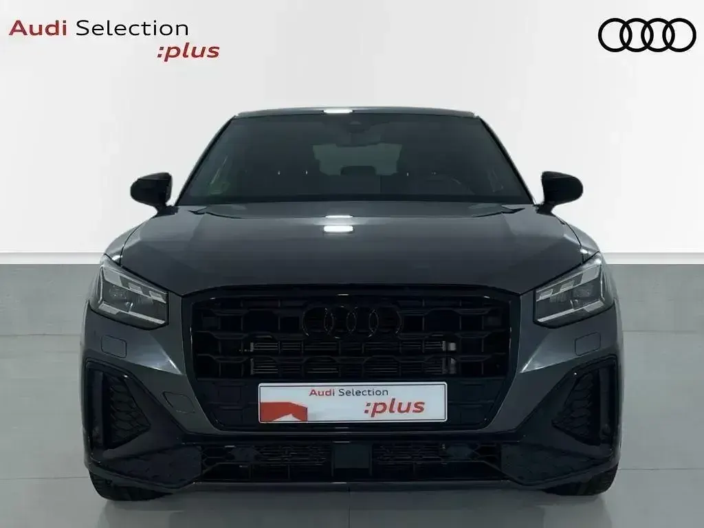Usado Audi Q2 Ambiente 150 CV (110 kW) 2025 Gris SUV