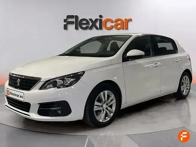 Usado Peugeot 308 Active 130 CV (95 kW) 2021 Blanco Berlina