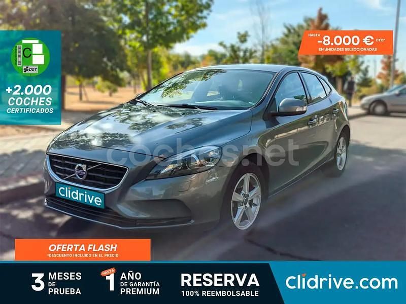 Gris / plata Usado 2016 Volvo V40 CC Momentum Familiar | 12.490 € (Un poco caro) - Imagen 1/3