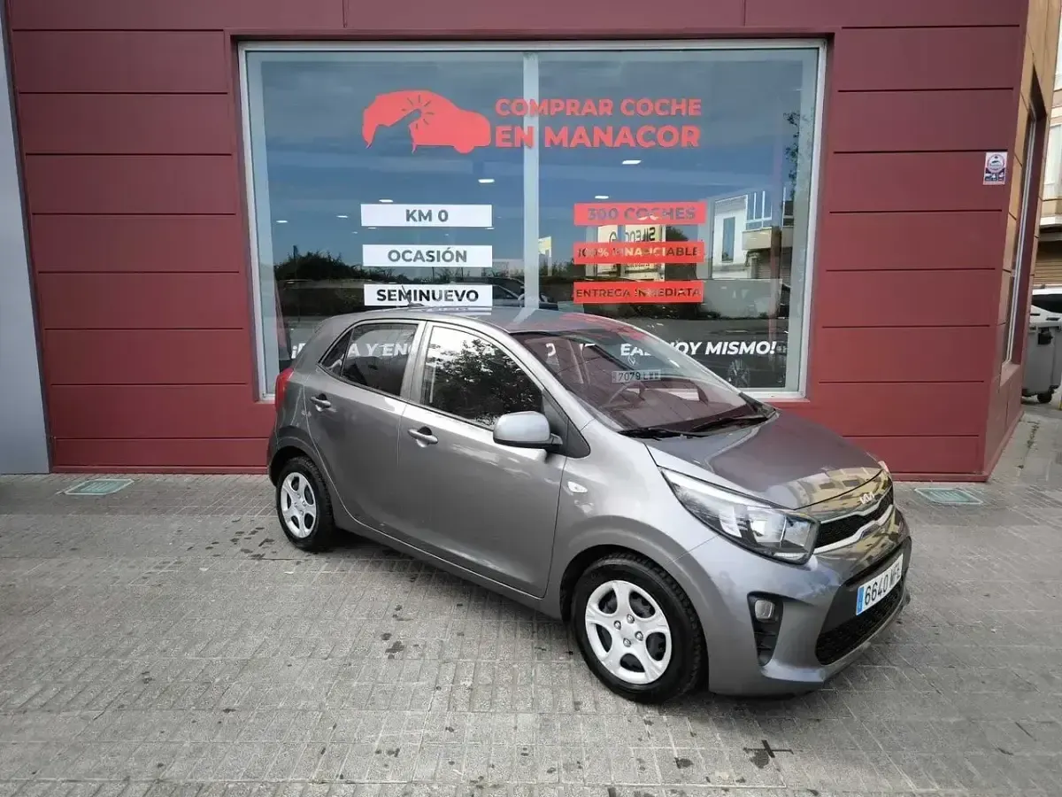 Usado Kia Picanto 67 CV (49 kW) 2023 Gris Utilitario