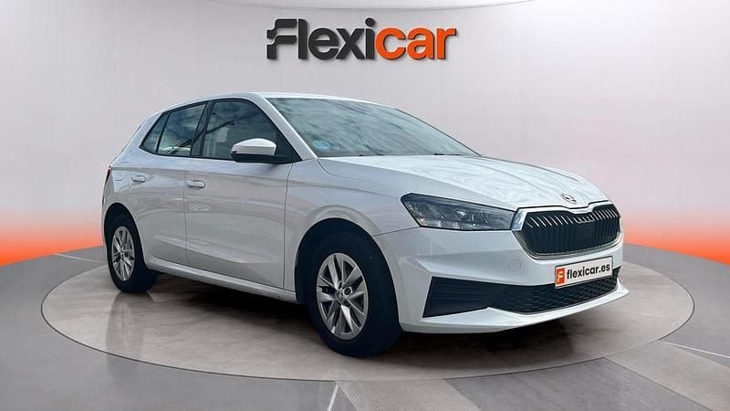 Usado Skoda Fabia Ambition 110 CV (80 kW) 2022 Blanco Utilitario