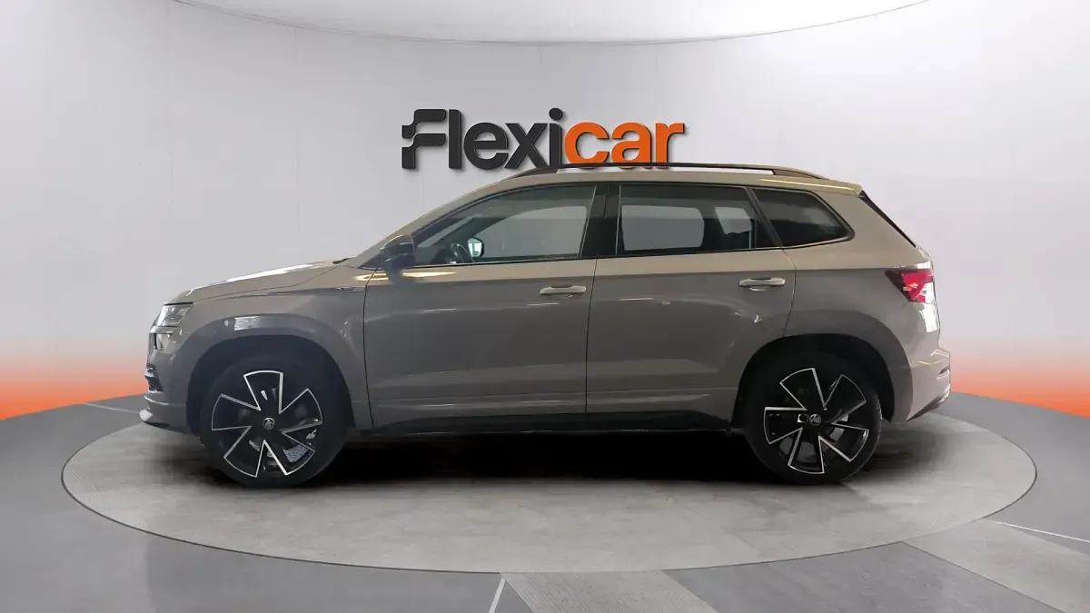 Usado Skoda Karoq Style 150 CV (110 kW) 2022 Verde SUV