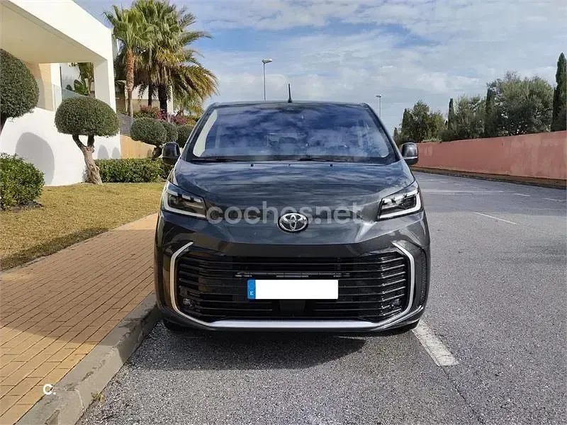 Usado Toyota Proace Verso Advance 144 CV (105 kW) 2024 Gris / plata Familiar
