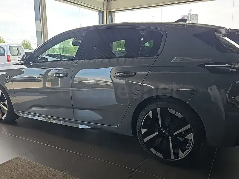Usado Peugeot 308 GT 145 CV (106 kW) 2026 Gris / plata Berlina