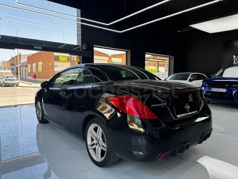 Usado Peugeot 308 CC Active 122 CV (89 kW) 2011 Negro Descapotable