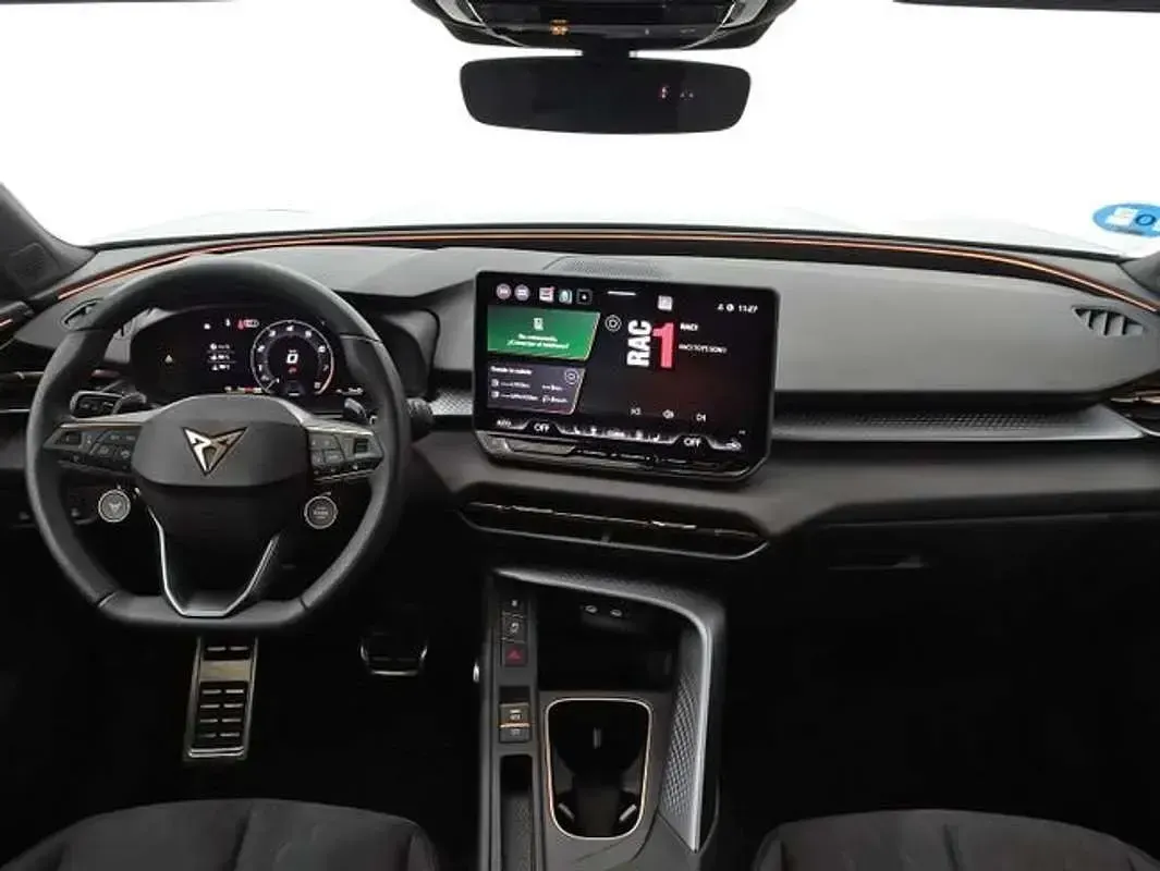 Usado Cupra Terramar VZ2 272 CV (200 kW) 2025 Gris SUV
