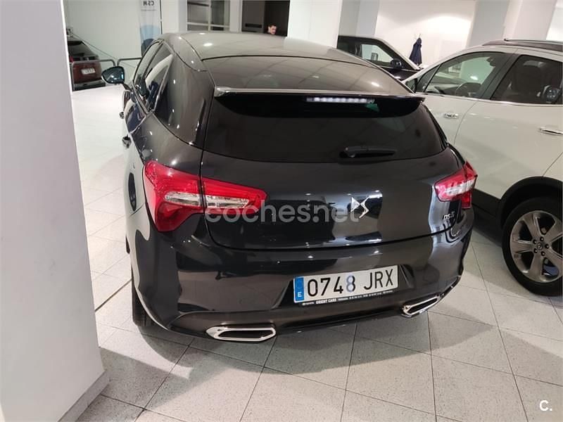 Usado DS Automobiles DS5 Style 150 CV (110 kW) 2016 Negro Utilitario
