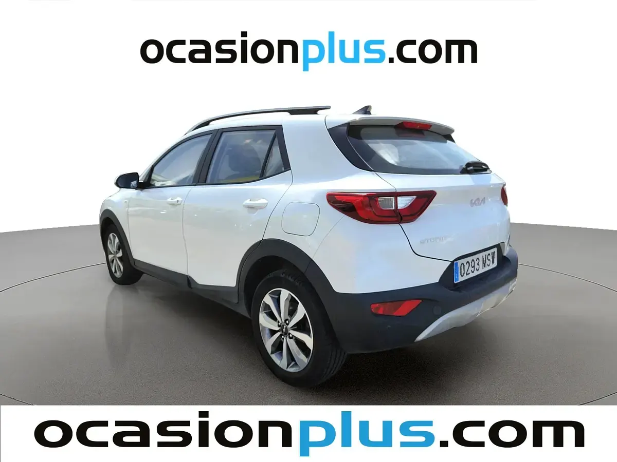 Usado Kia Stonic 101 CV (74 kW) 2024 Blanco SUV