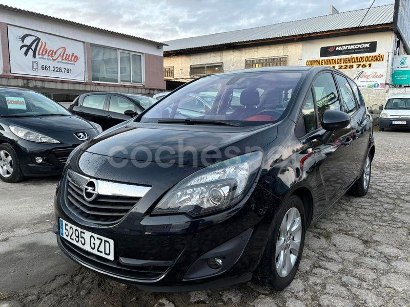 Negro Usado 2010 Opel Meriva Essentia Monovolumen | 6600 € (Un poco caro) - Imagen 1/4