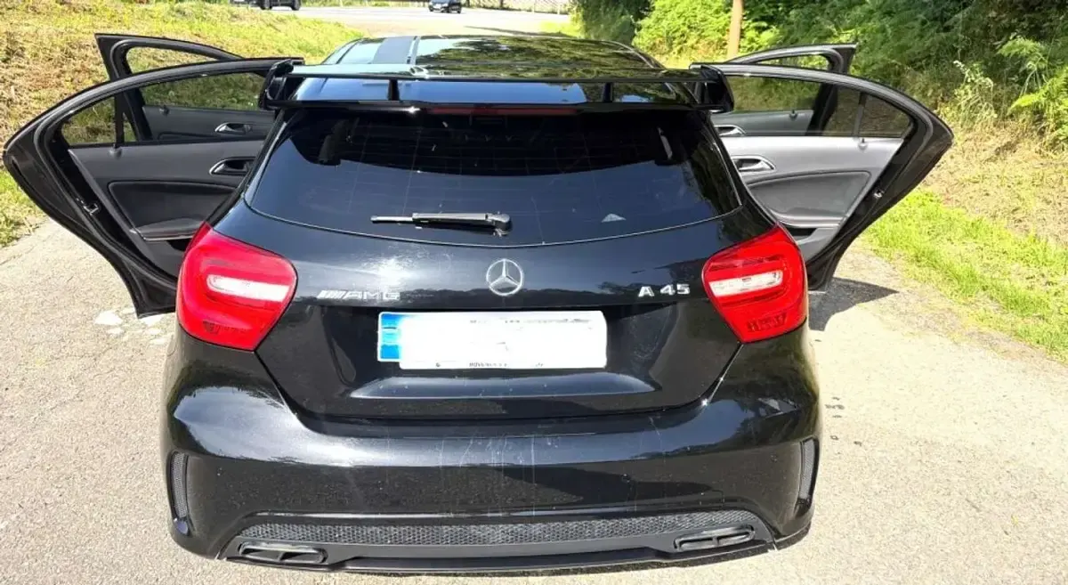 Usado Mercedes A45 AMG AMG 360 CV (264 kW) 2014 Negro Utilitario