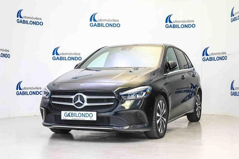 Negro Usado 2021 Mercedes B180 Monovolumen | 23.900 € (Precio justo) - Imagen 1/4
