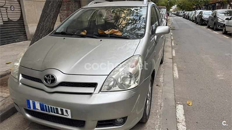 Usado Toyota Corolla Verso Sol 116 CV (85 kW) 2005 Gris / plata Monovolumen